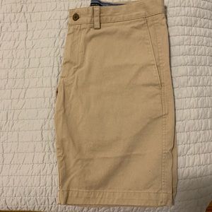 Banana Republic men’s khaki shorts